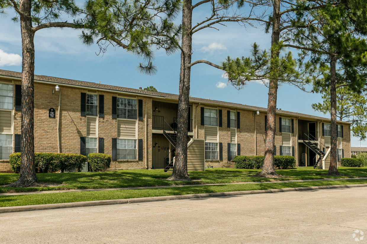 Stafford Run Apartments in Stafford, TX